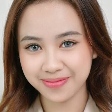 Uyaai Russian Blue Contact Lens